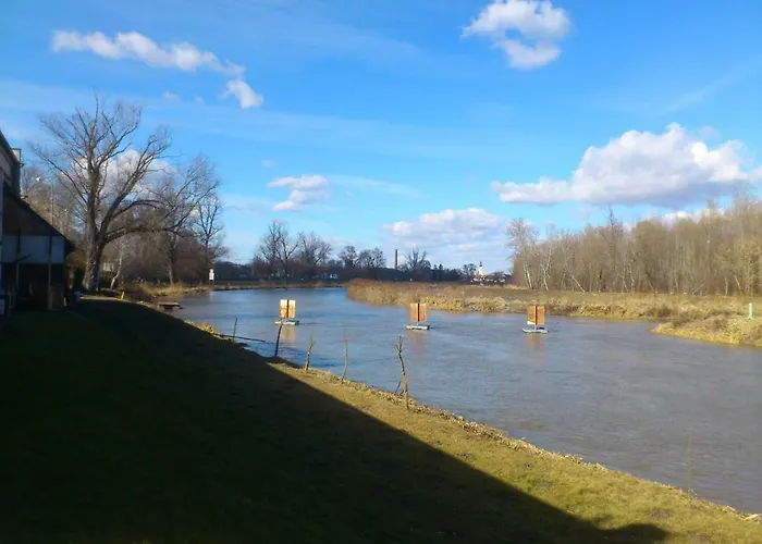 Kis-duna & モーテル Mosonmagyaróvár